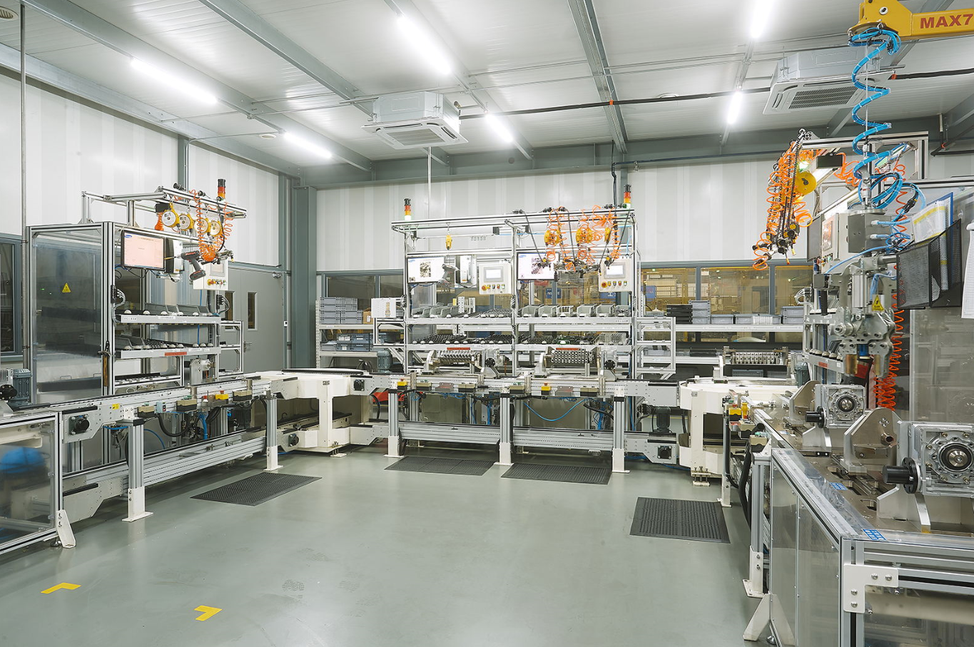 液压元件组装设备